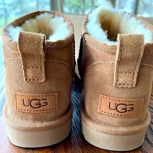 Ugg Classic Ultra Mini - Size: 8 Color: Chestnut